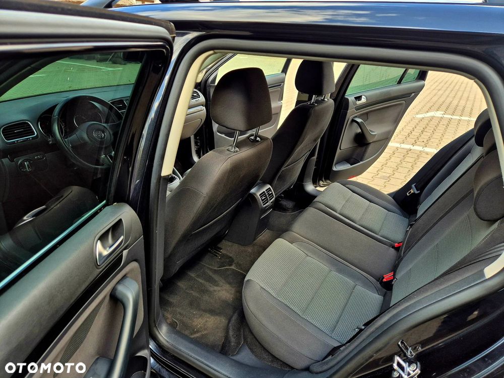 Volkswagen Golf 2.0 TDI DPF BlueMotion Technology Comfortline - 32