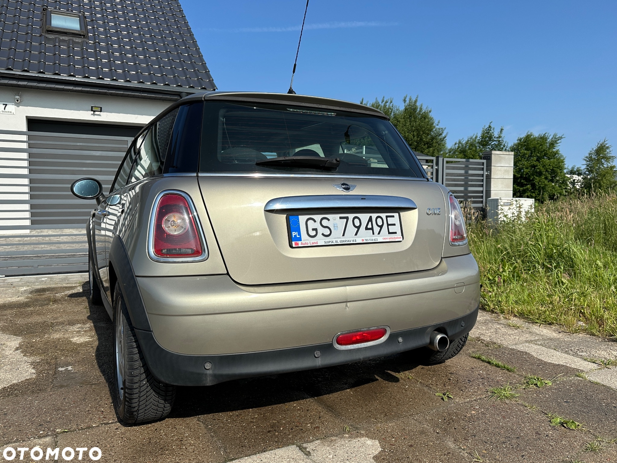 MINI ONE Standard - 6
