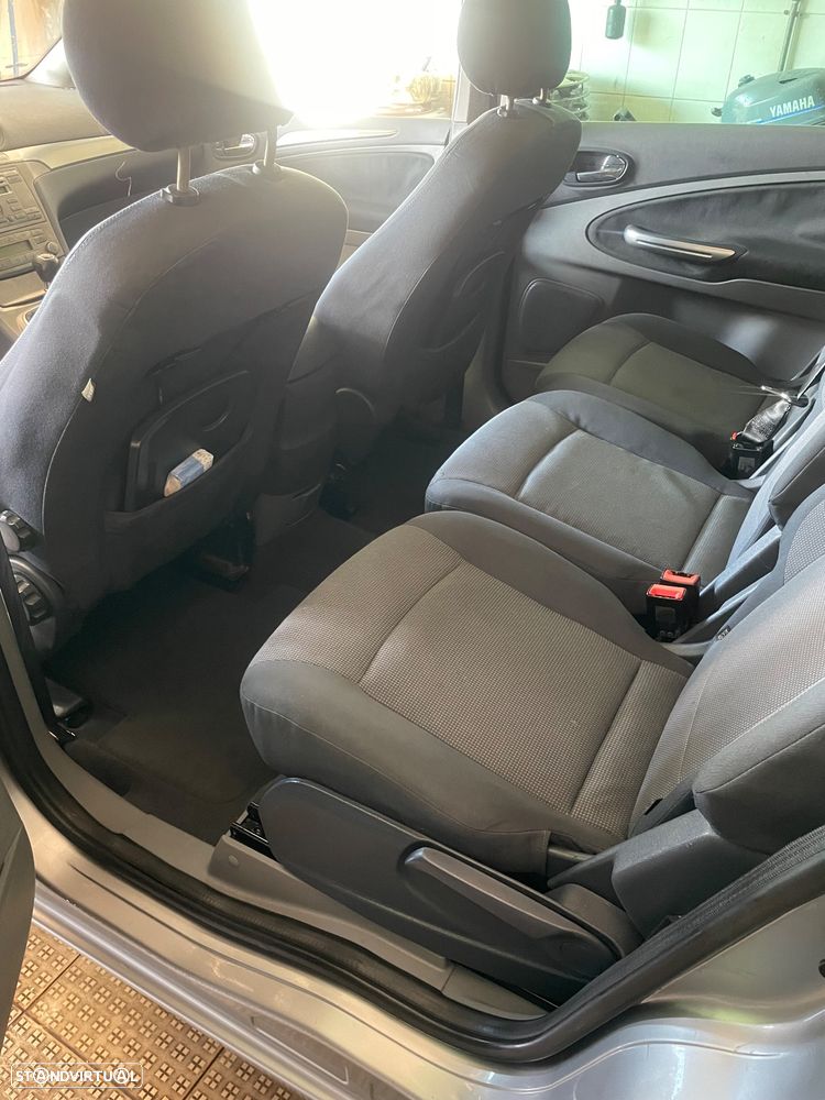 Ford S-Max 1.8 TDCi Titanium 7L - 13