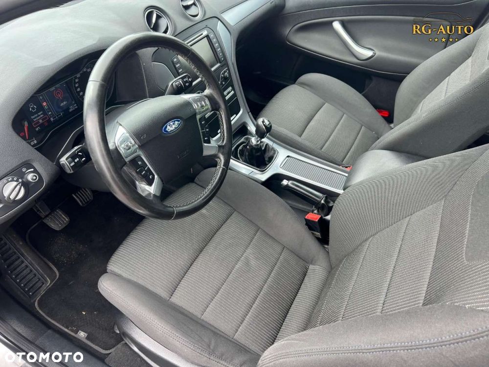 Ford Mondeo - 23