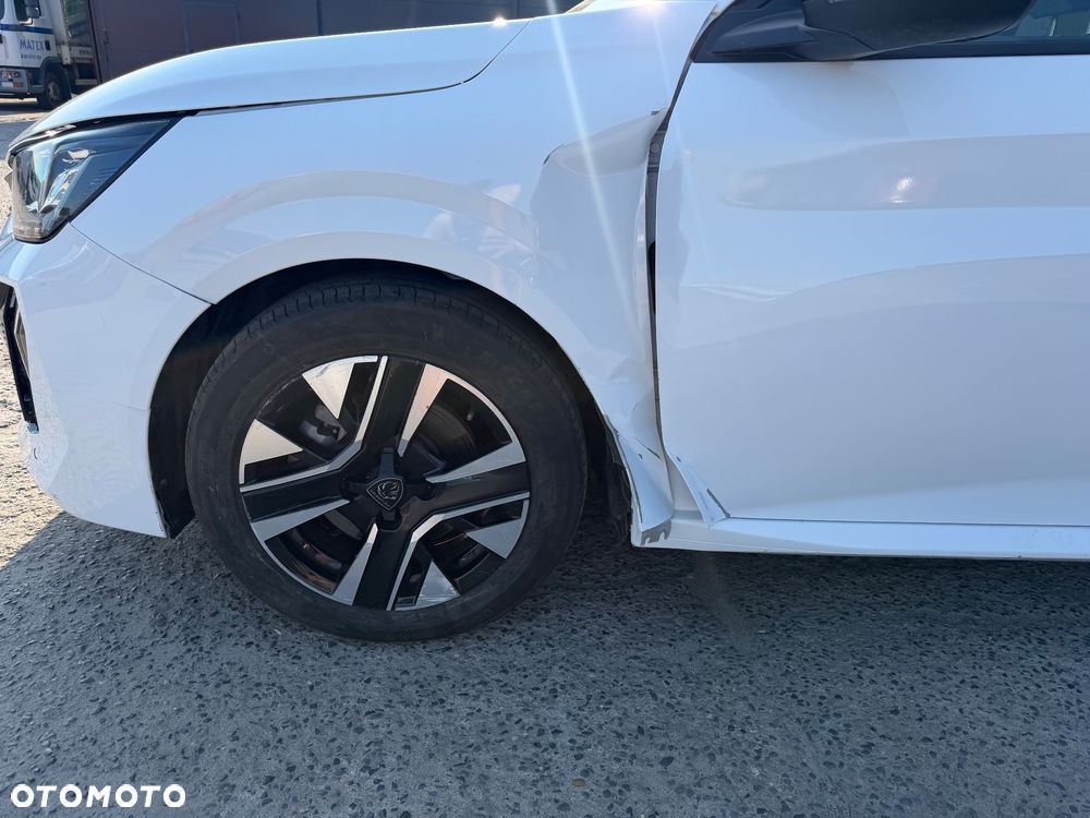 Peugeot 208 Benzin 100 Allure - 8