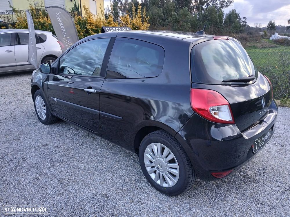 Renault Clio 1.2 TCE Dynamique S - 11