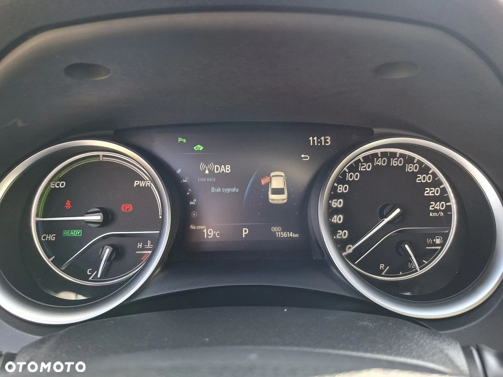 Toyota Camry - 24