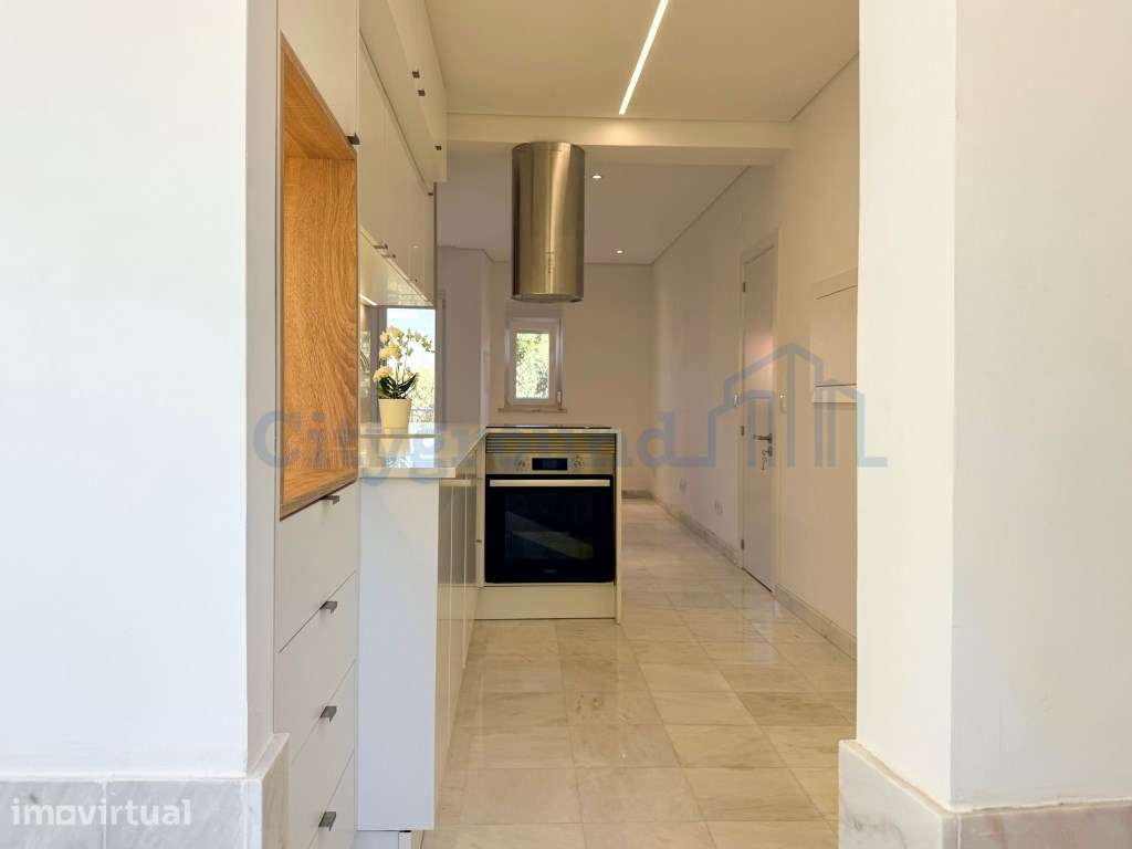 T2 totalmente remodelado e a estrear, com varanda | Olivais, Lisboa - Grande imagem: 4/24