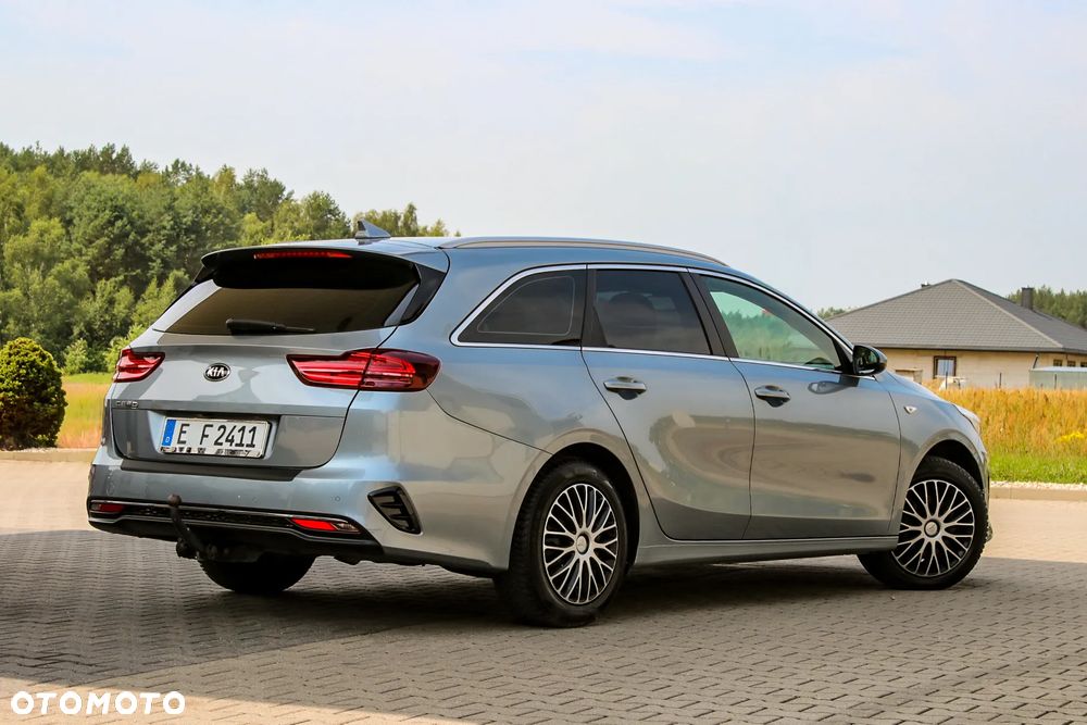 Kia Ceed 1.6 CRDi DCT Platinum Edition - 6
