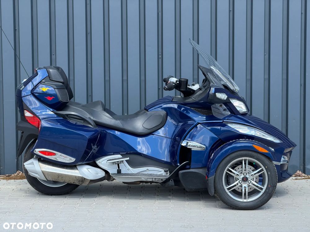Can-Am Spyder - 2