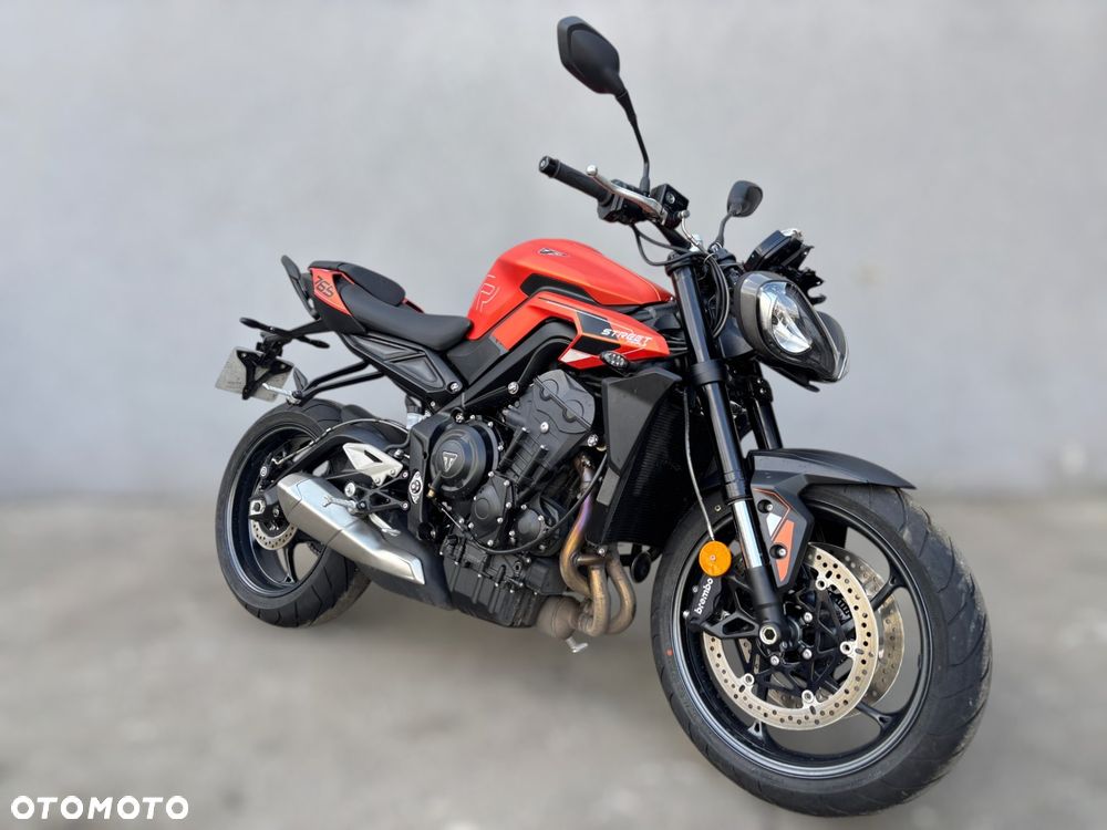 Triumph Street Triple - 1
