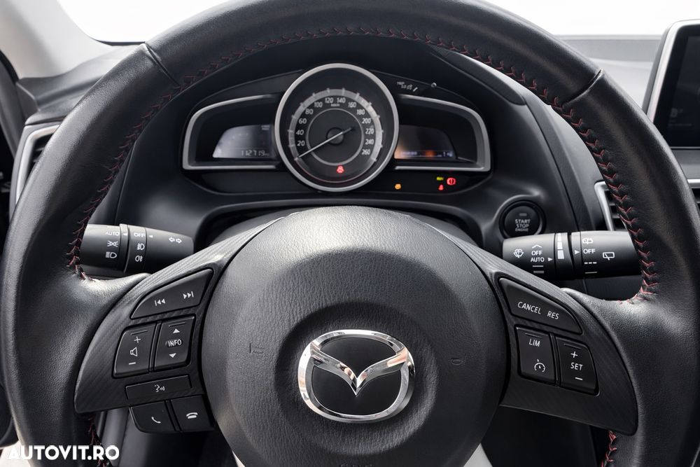 Mazda 3 SKYACTIV-G 120 NAKAMA - 10