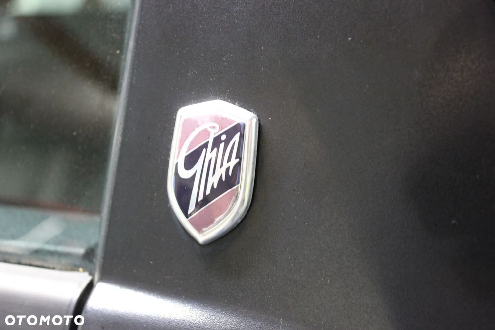 Ford Focus 2.0 Ghia - 33