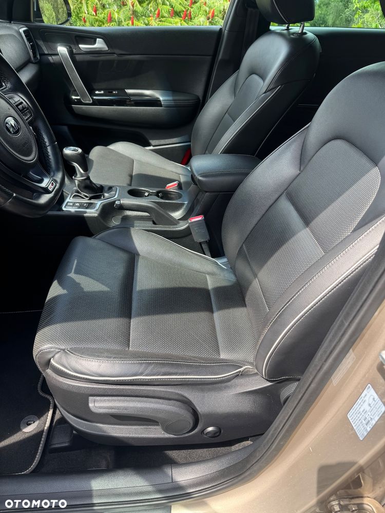 Kia Sportage 1.6 T-GDI AWD GT LINE - 23