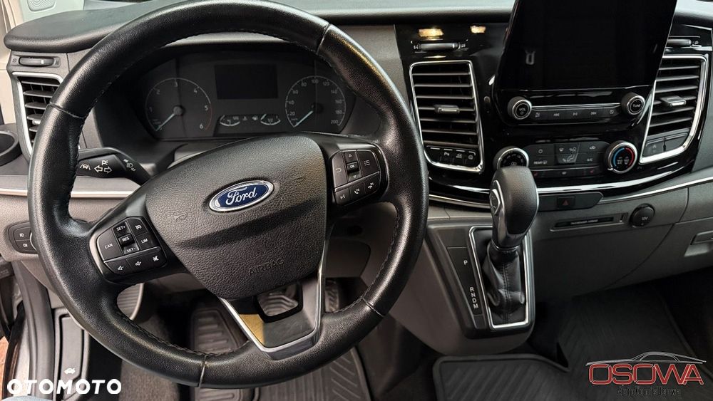 Ford Tourneo Custom - 19
