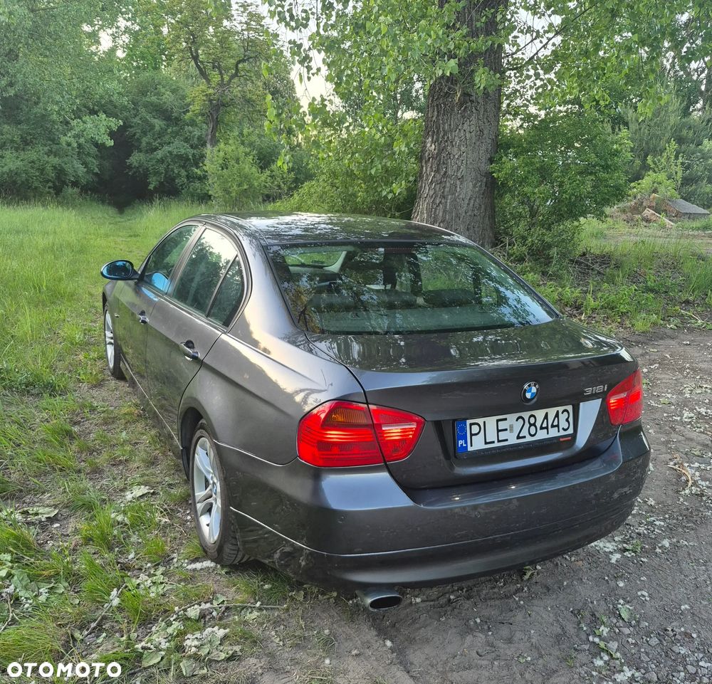 BMW Seria 3 318i - 5