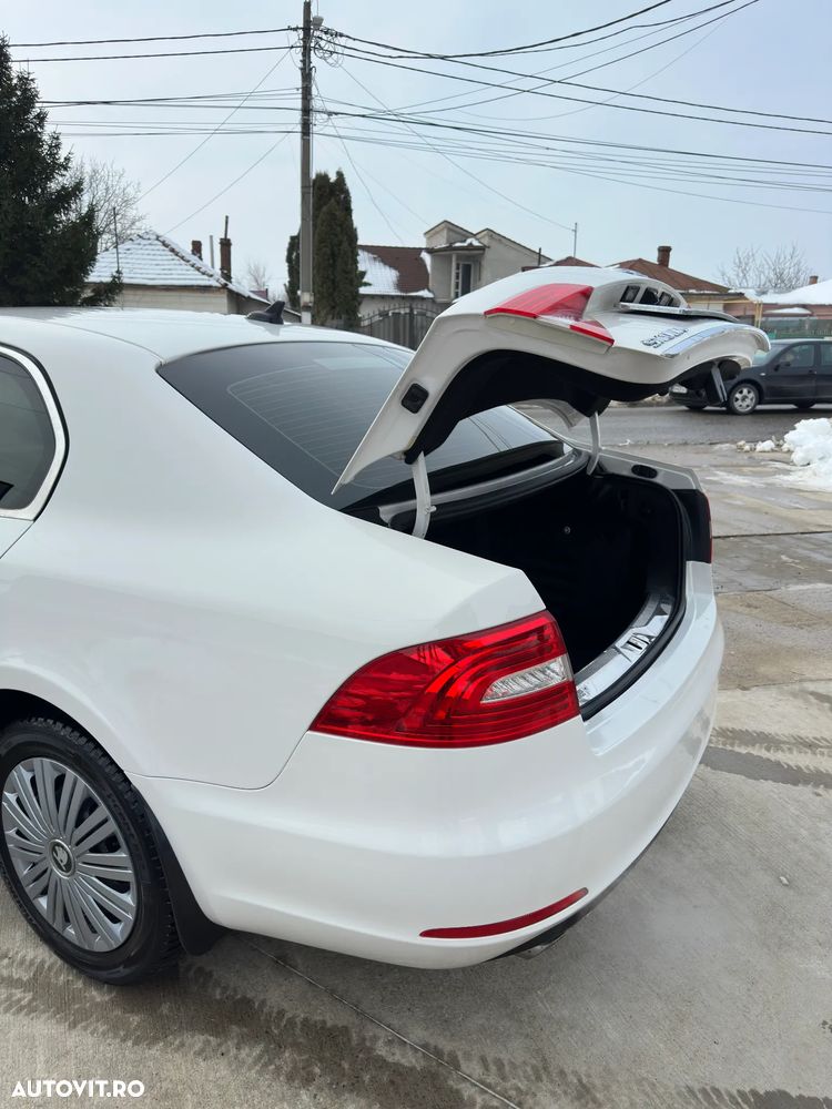 Skoda Superb 2.0 TDI Ambition - 5