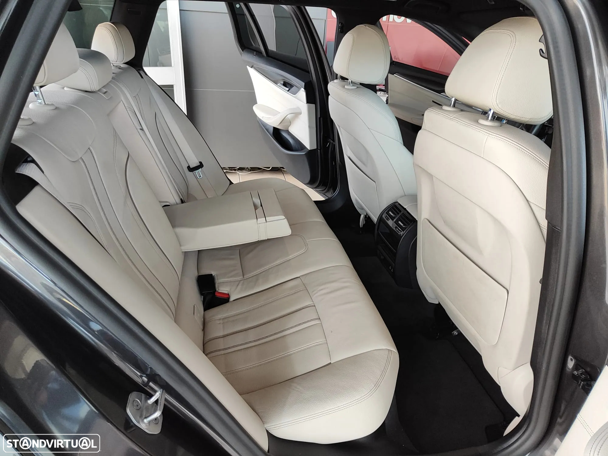 BMW 530 e Pack Desportivo M - 15