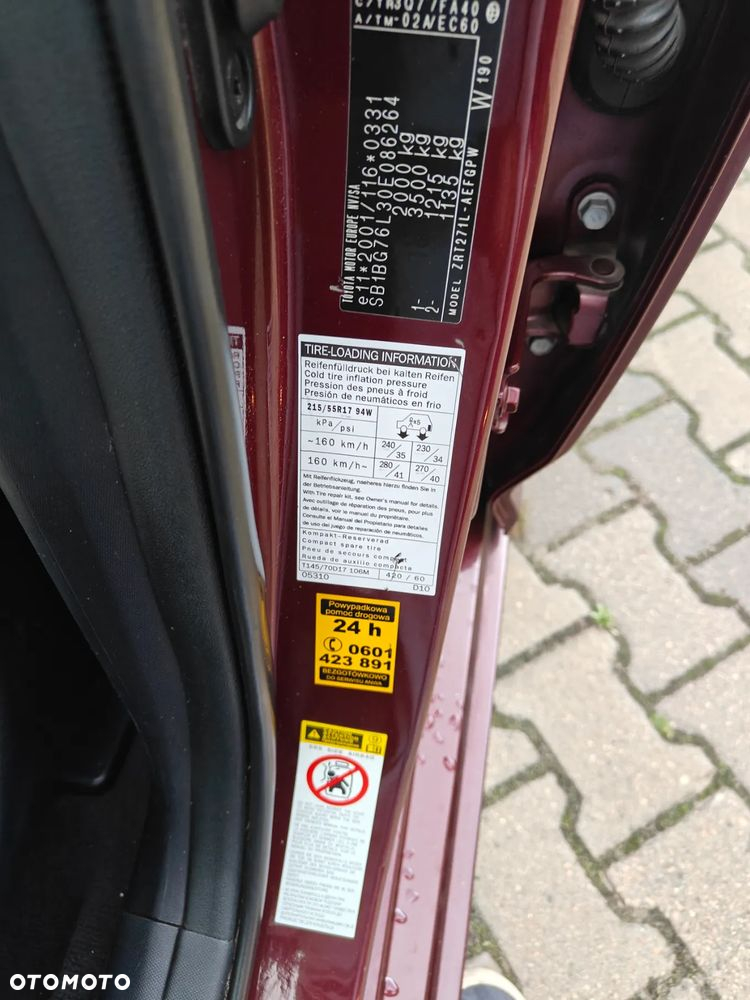 Toyota Avensis 1.8 Premium - 15