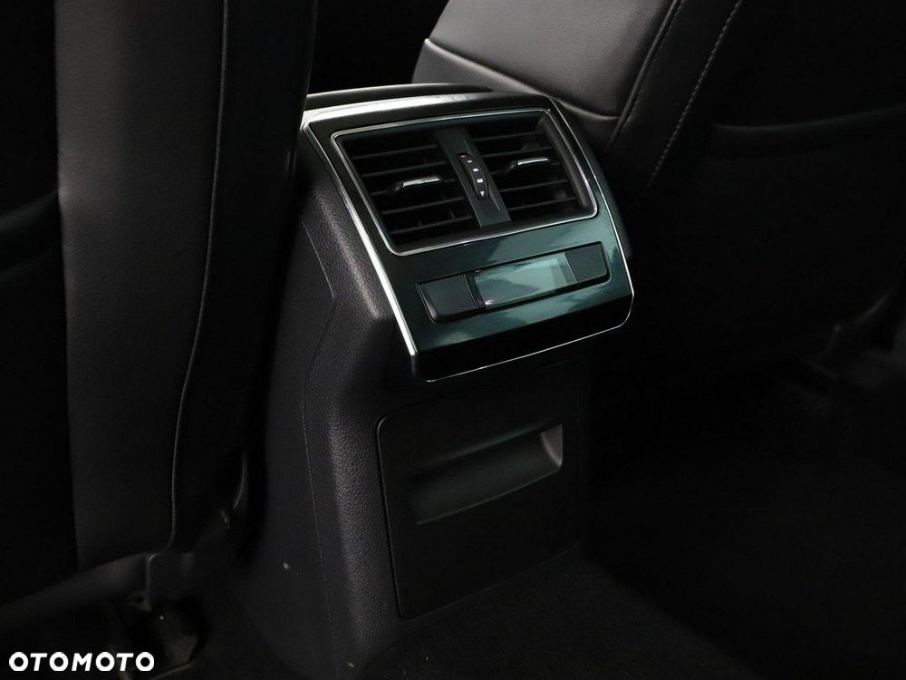 Skoda Superb 2.0 TDI DSG Style - 38