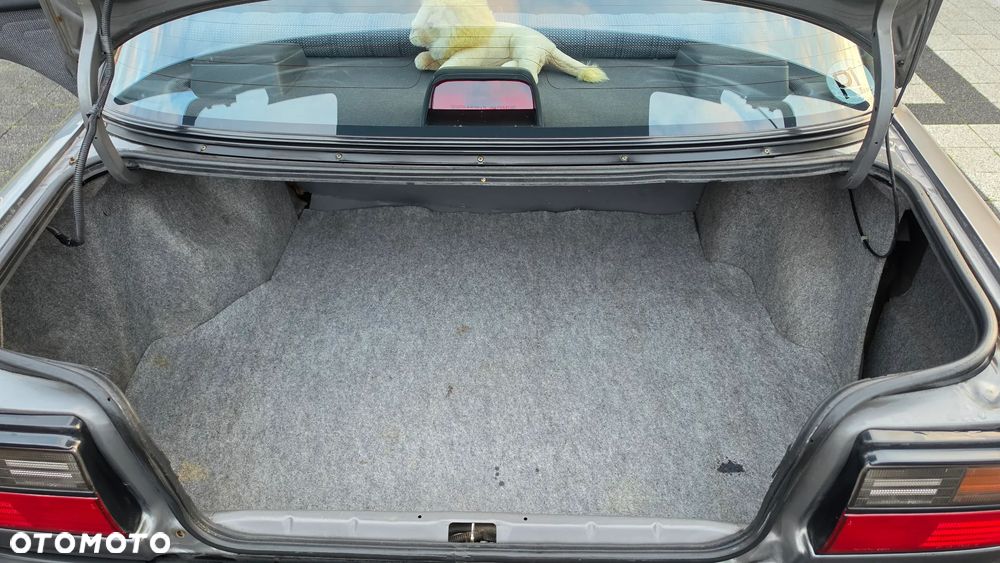 Toyota Corolla 1.6 GL - 16