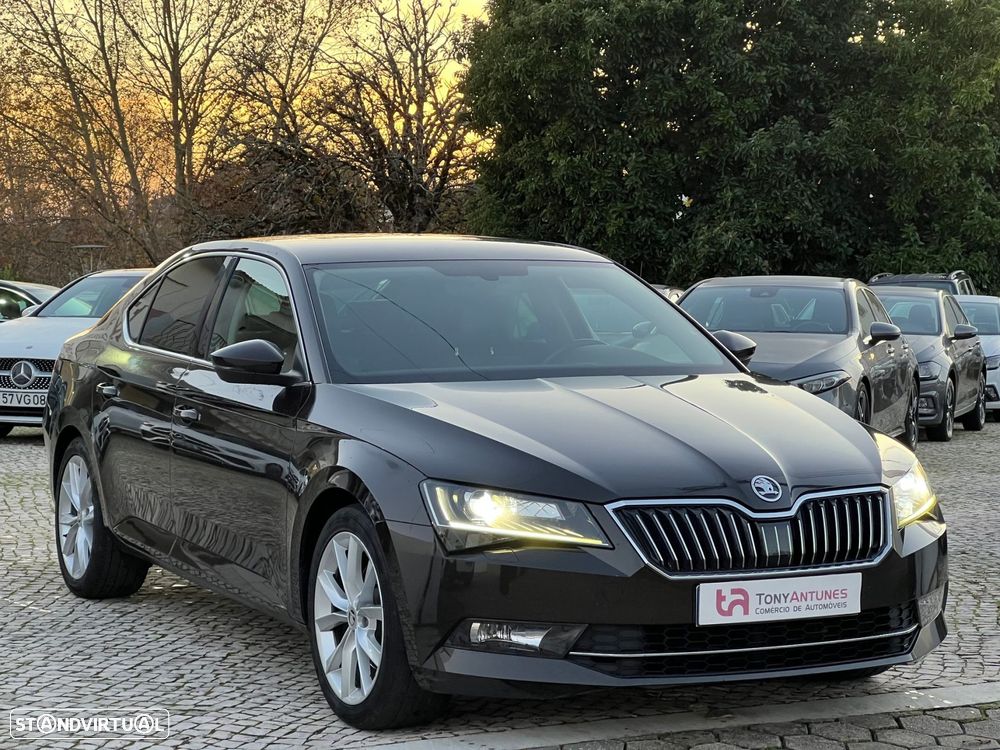 Skoda Superb 2.0 TDI Sportline - 7