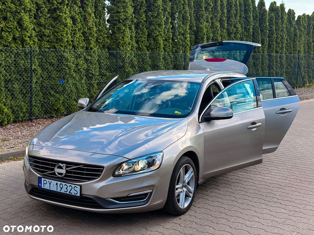 Volvo V60 D3 Momentum - 4