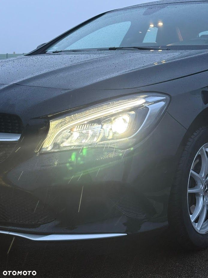Mercedes-Benz CLA 180 7G-DCT - 8