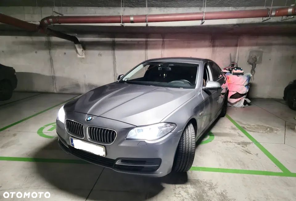 BMW Seria 5 520d xDrive Luxury Line - 3