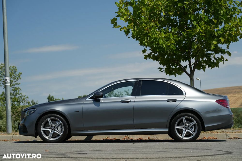 Mercedes-Benz E 300 de 9G-TRONIC AMG Line - 23