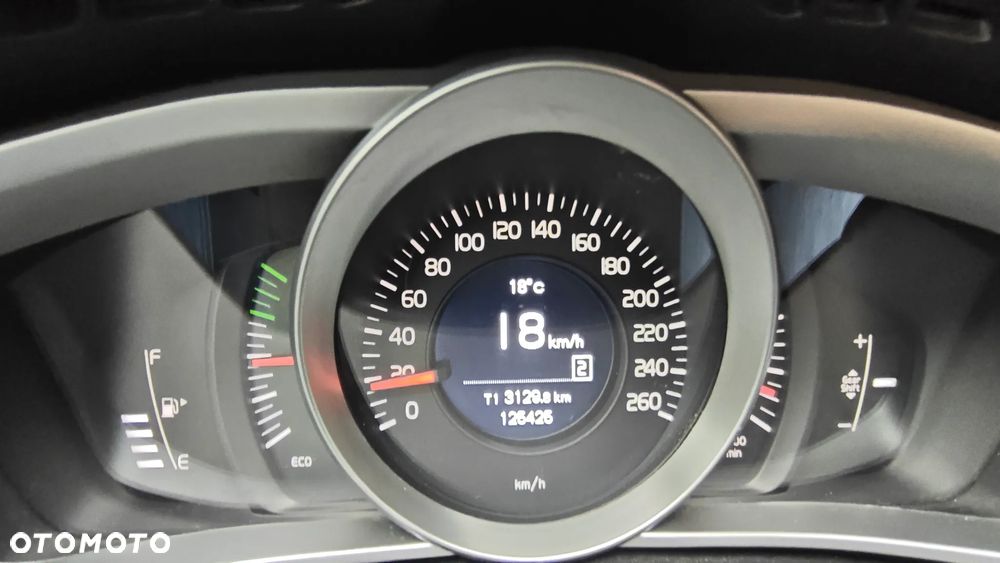 Volvo V40 Cross Country D2 Momentum - 23