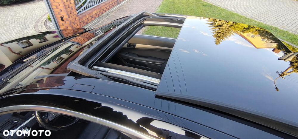 Mercedes-Benz Klasa E 250 CGI BlueEFFICIENCY Automatik Elegance - 21