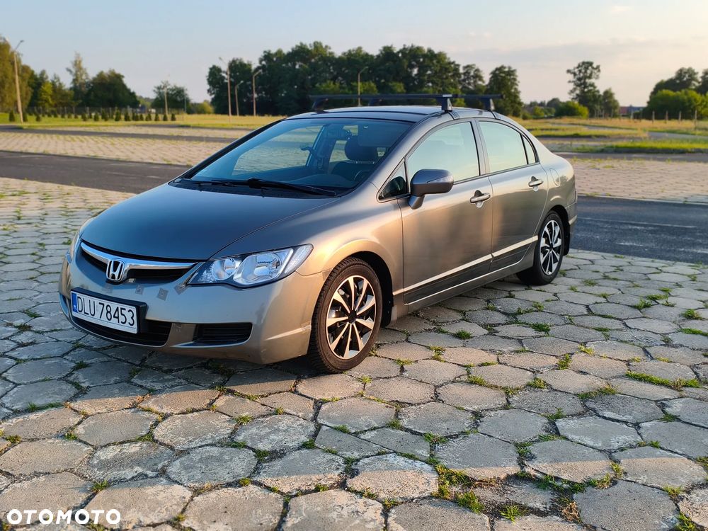 Honda Civic 1.8 Comfort - 1