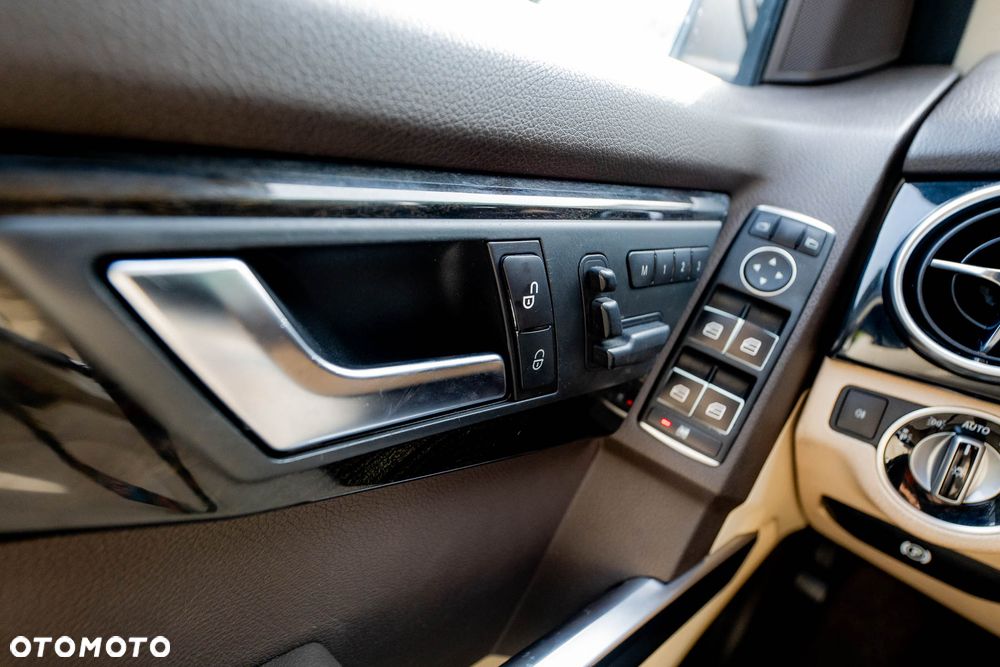 Mercedes-Benz GLK 350 4Matic (BlueEFFICIENCY) 7G-TRONIC - 10