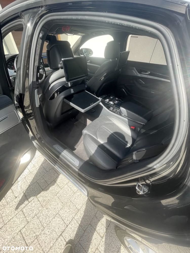 Audi A8 4.2 TDI DPF (clean diesel) quattro tiptronic - 9