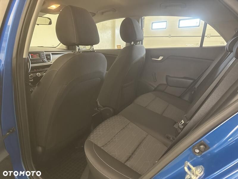 Kia Rio 1.2 M - 17