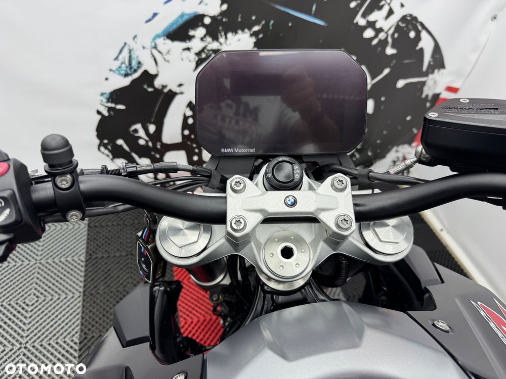 BMW R - 26
