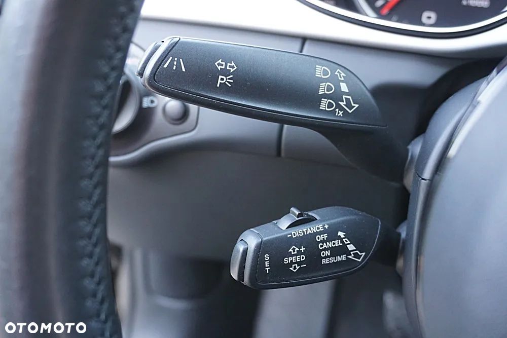 Audi A4 Avant 2.0 TDI DPF clean diesel S line Sportpaket - 31