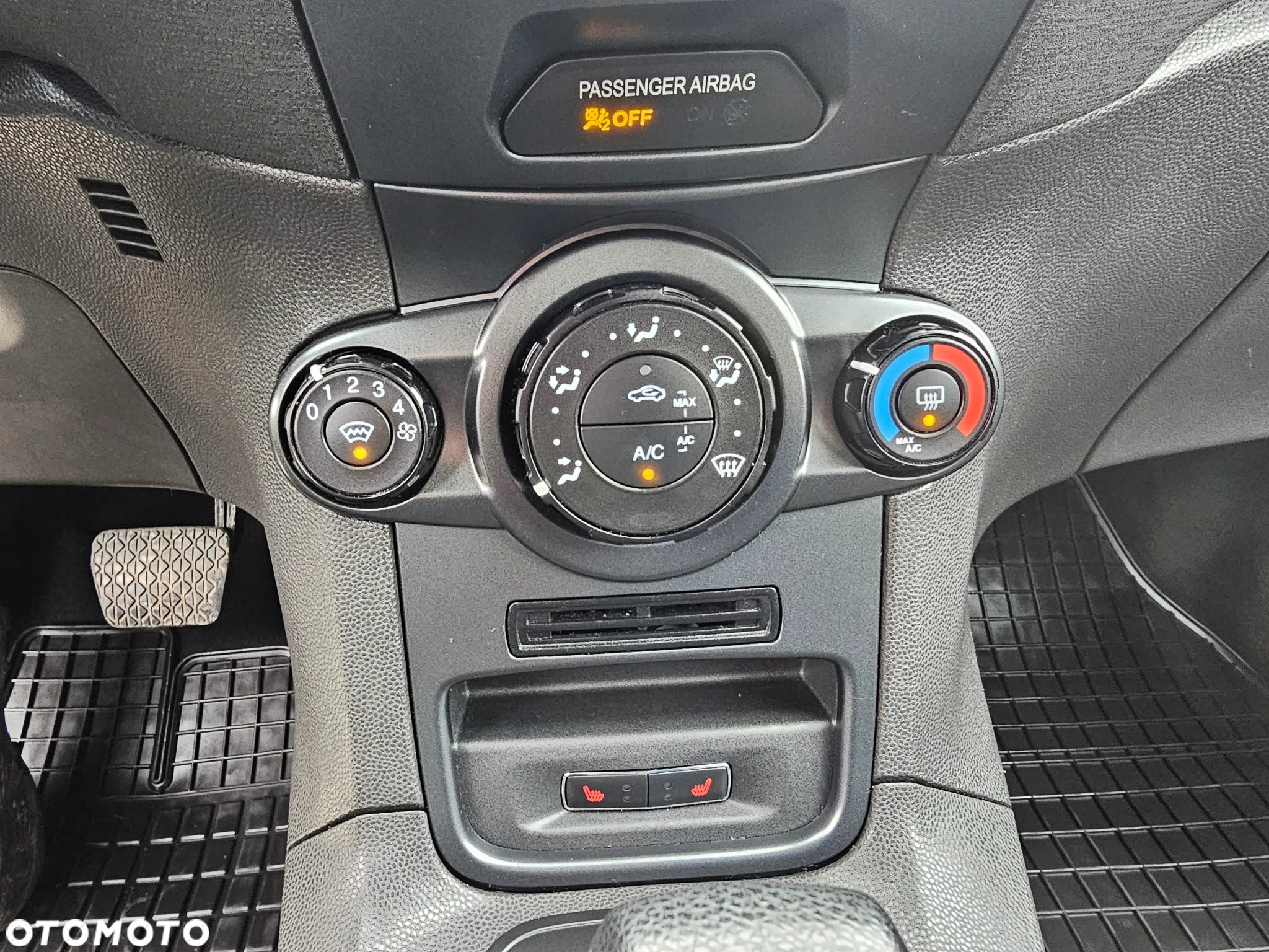 Ford Fiesta 1.0 EcoBoost Powershift Trend - 16