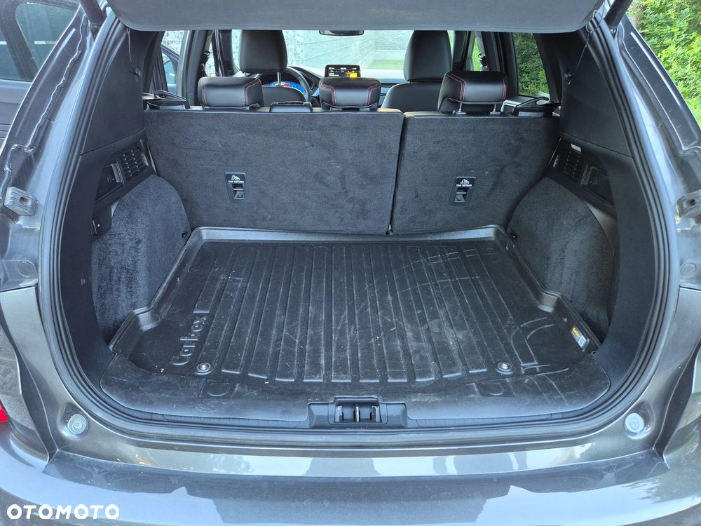 Ford Kuga - 10