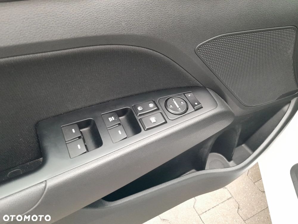 Hyundai Elantra 1.6 Comfort - 19