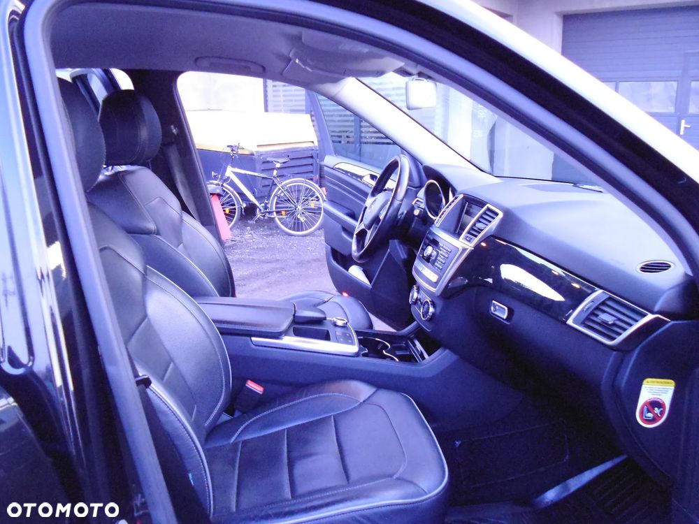 Mercedes-Benz ML 350 BlueTEC 4-Matic - 11