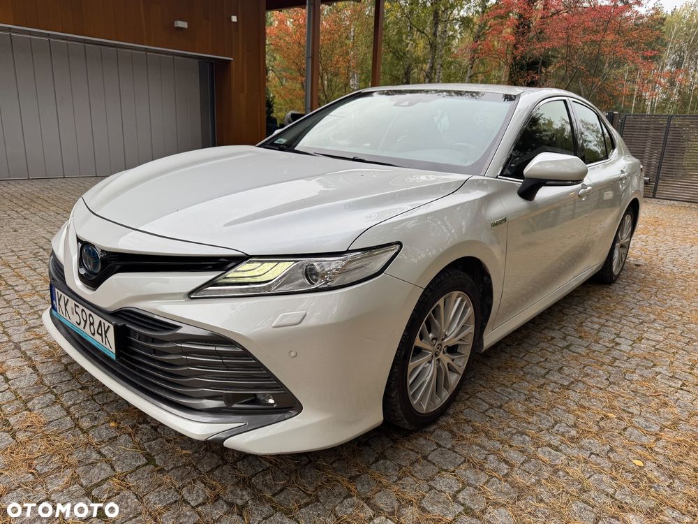 Toyota Camry 2.5 Hybrid Executive CVT - 1