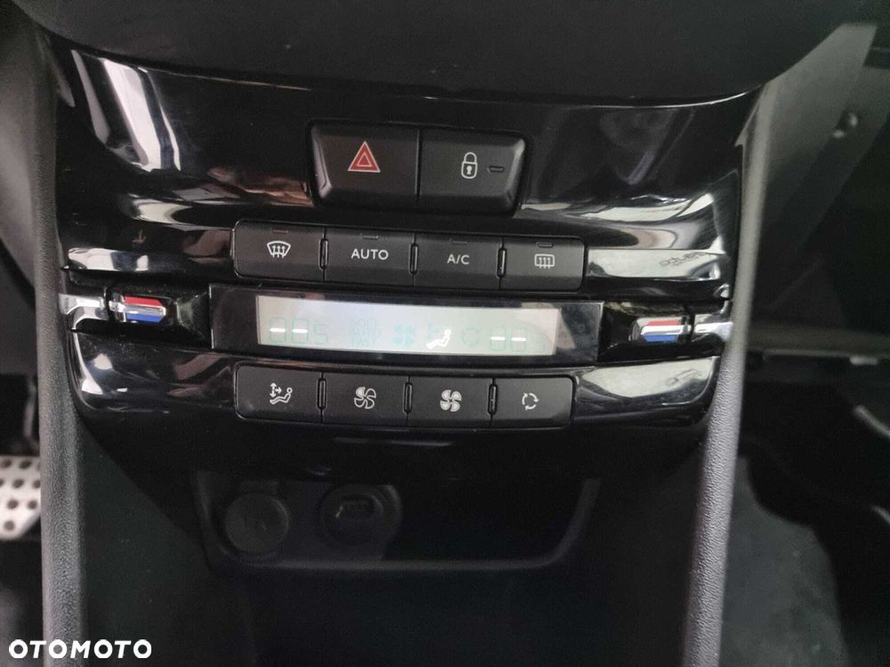 Peugeot 2008 - 14