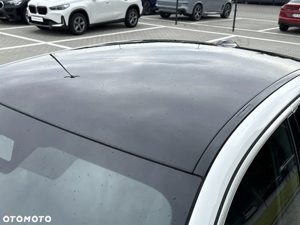 BMW Seria 5 530e xDrive PHEV - 38