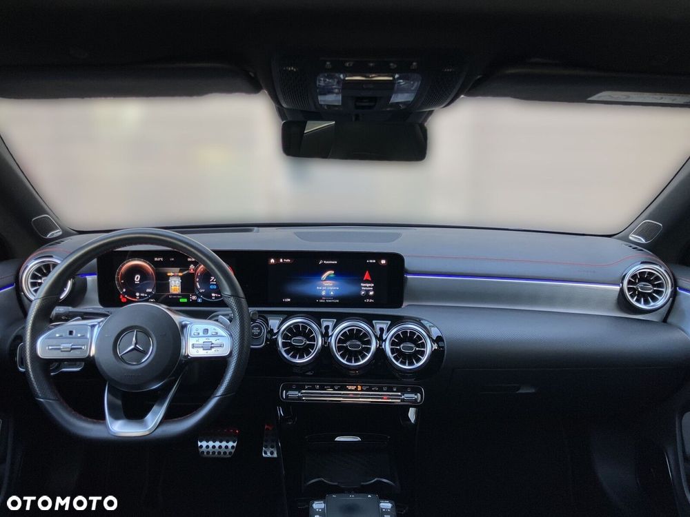 Mercedes-Benz CLA - 10