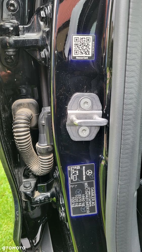 Mercedes-Benz GLA 200 7G-DCT - 36