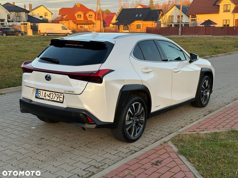 Lexus UX 250h Prestige 2WD - 4