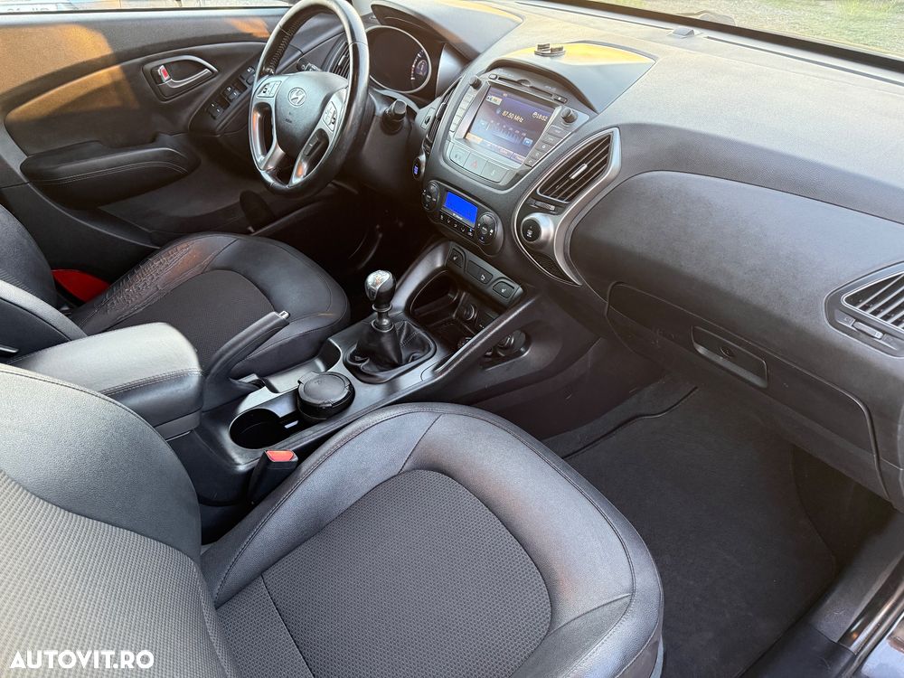 Hyundai ix35 1.6 2WD Fifa World Cup Edition - 8