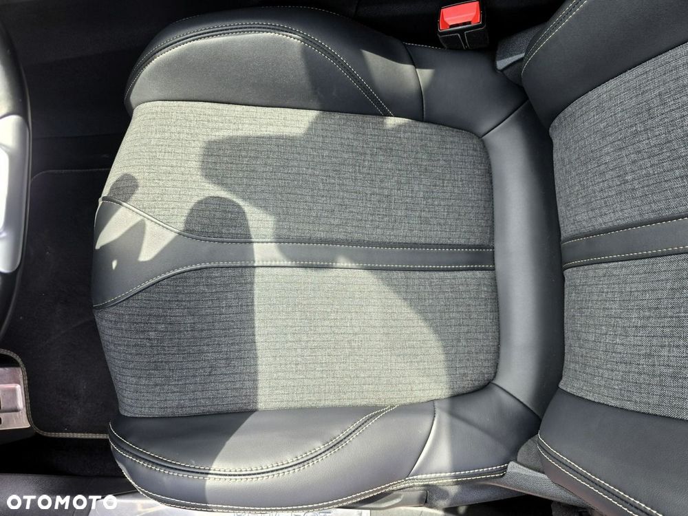 Peugeot 5008 1.6 PureTech GT Line S&S EAT8 - 22