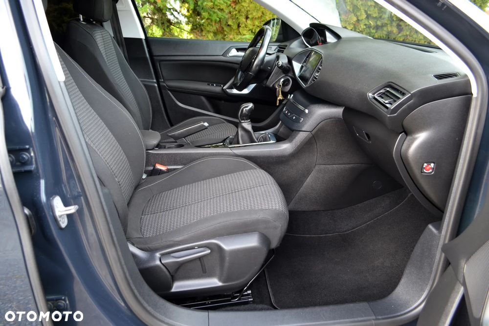 Peugeot 308 - 16