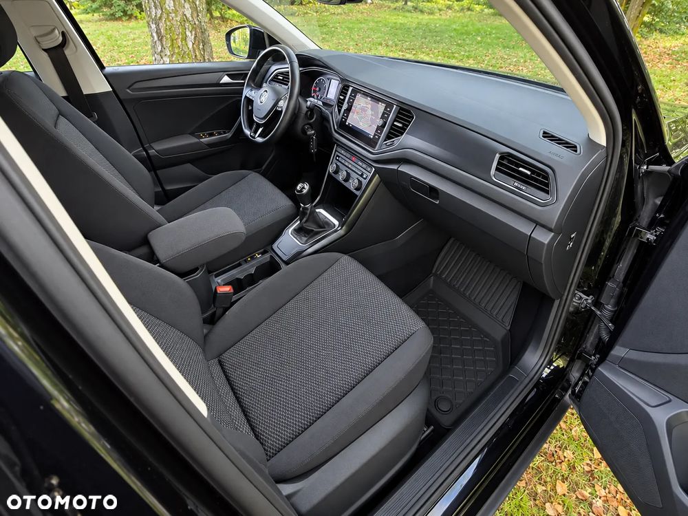 Volkswagen T-Roc - 11