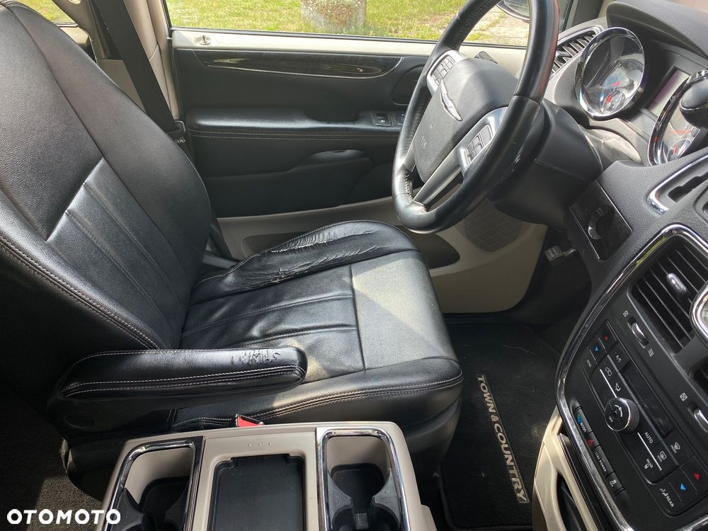 Chrysler Town & Country 3.6 Touring - 8