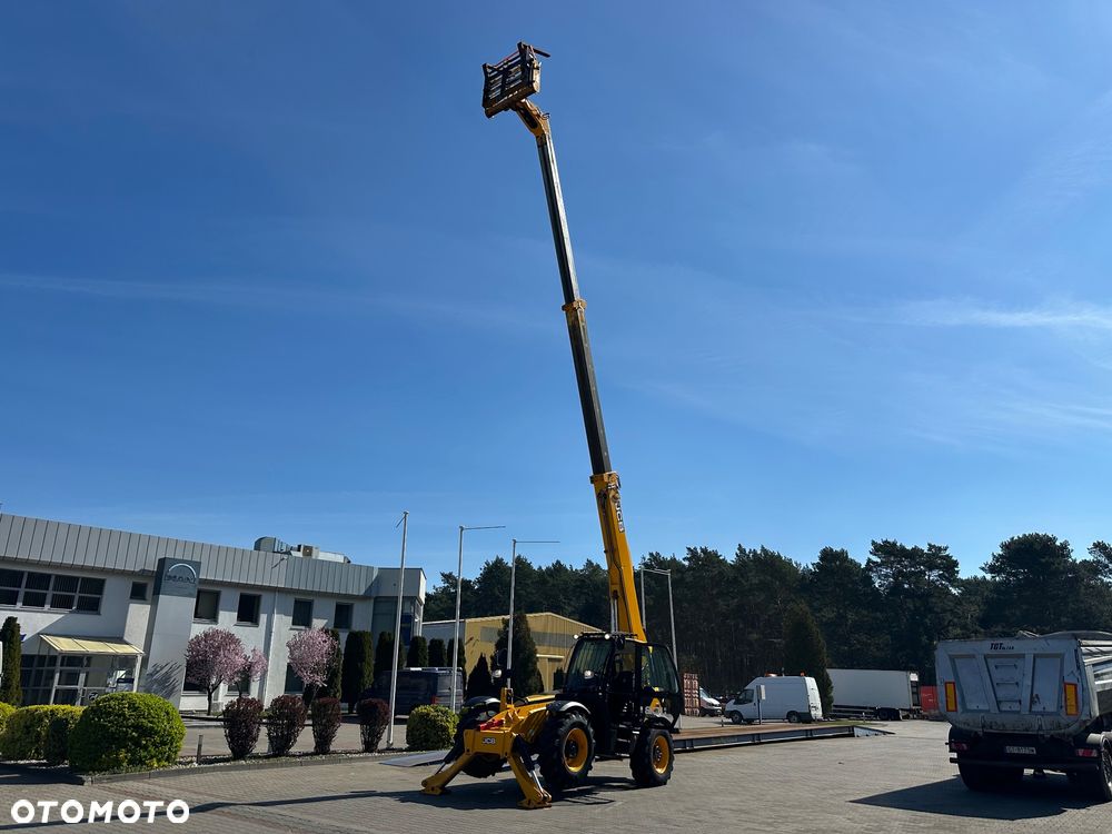 JCB 540-140 Hi Viz - 14